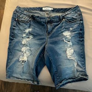 EUC Torrid jean shorts